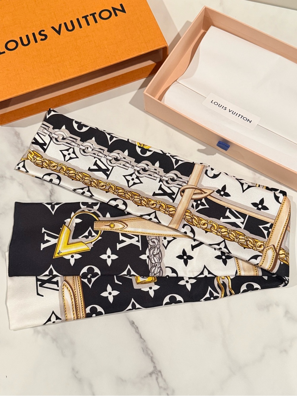 Louis Vuitton Confidential Bandeau/Twilly